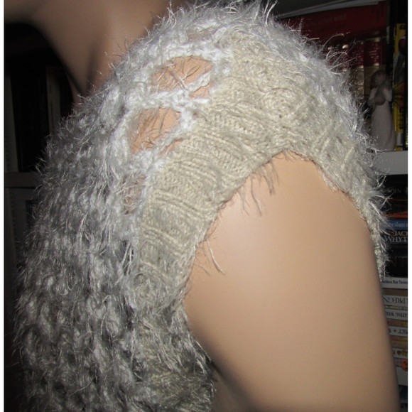 Mystree Women's Beige Open Knit Sleeveless Sweater Size M/L - Picture 5 of 9